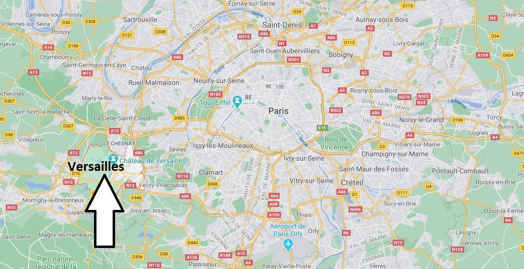 Où se trouve Versailles par rapport à Paris